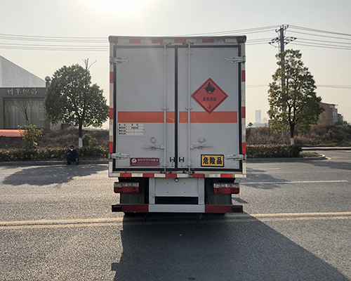 炎帝牌SZD5045XRYEQ6易燃液體廂式運(yùn)輸車